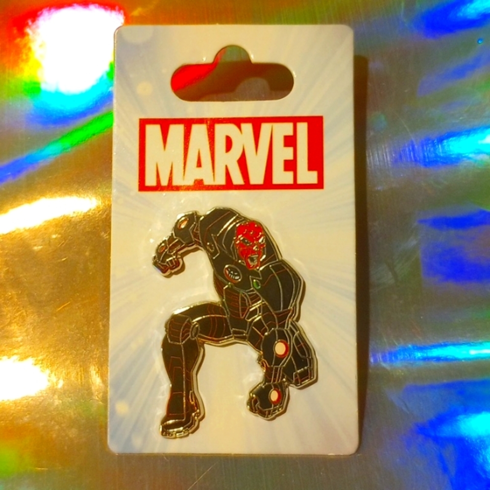 2016 Marvel Red Skull trading pin